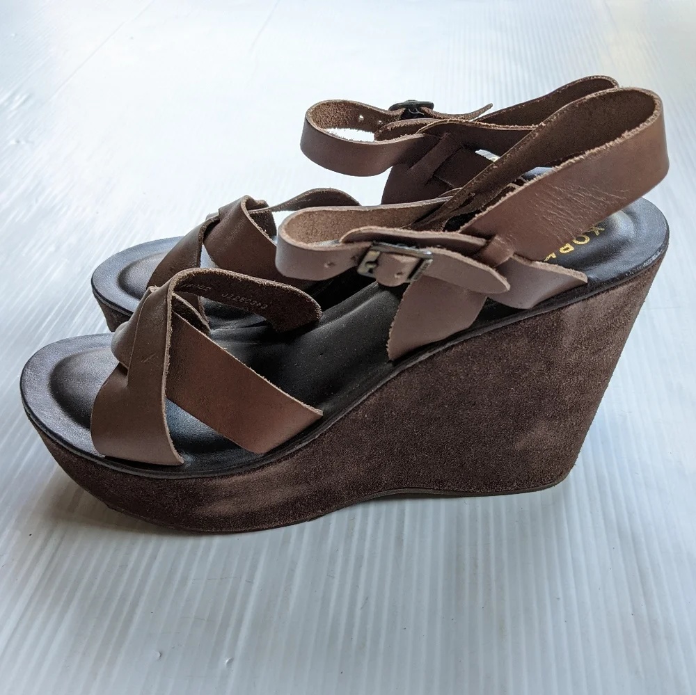KORK EASE Bette Strappy Brown Suede Chunky Platform Wedge Sandals size 9